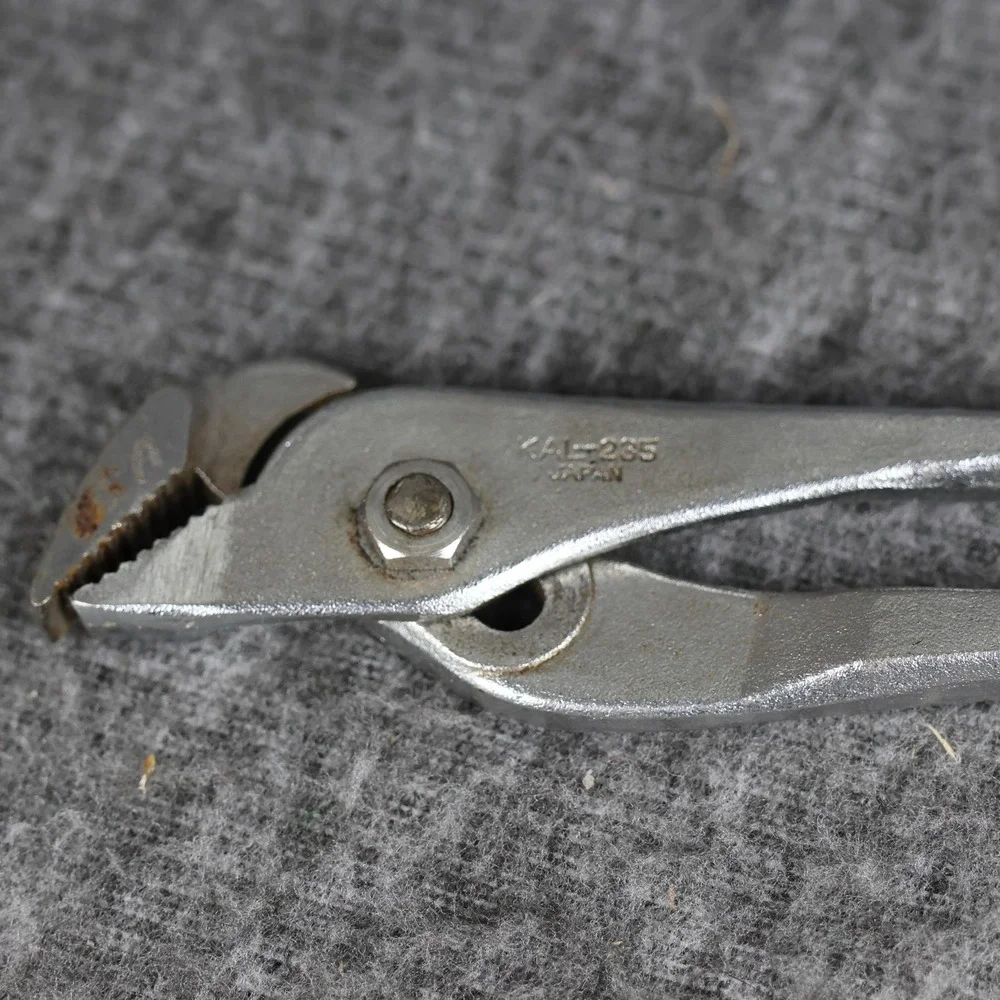 Kal Mini Pliers 6 In KAL-235 Adjustable Knurled Handle Steel Silver Japan